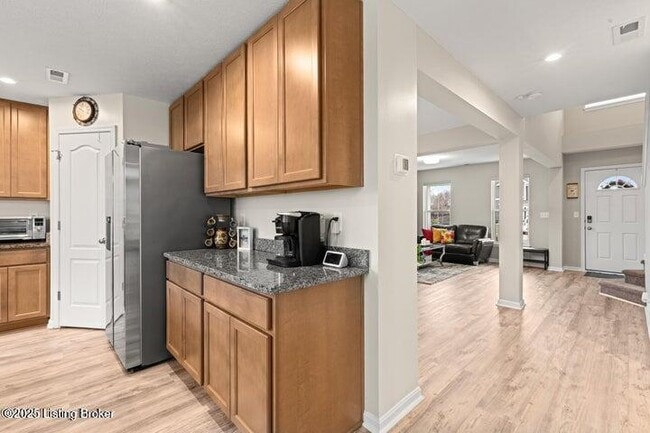 Building Photo - 115 Shadow Rock Ct