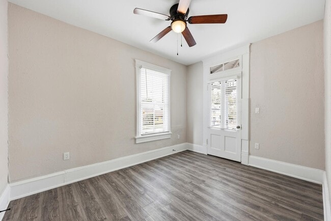 Building Photo - 300 E 3rd St