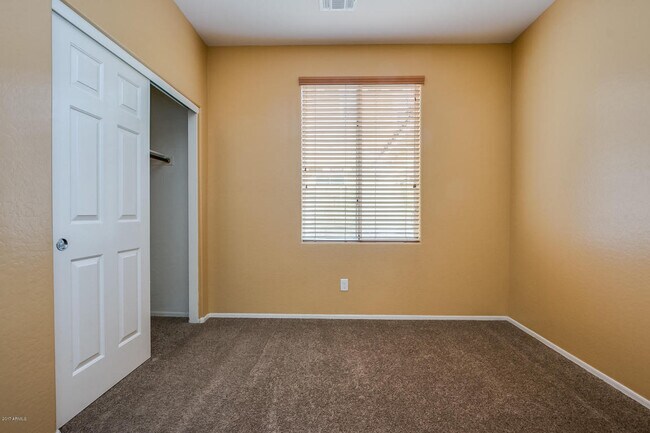 Building Photo - 9119 S Terry Ln