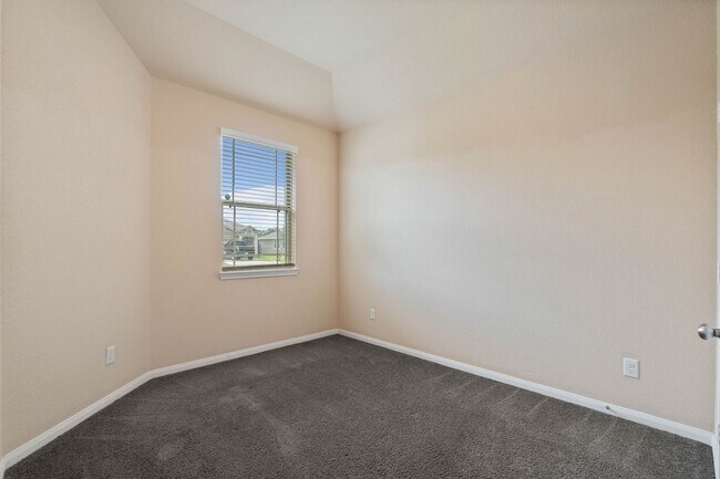 Building Photo - 11053 Patriot Ct