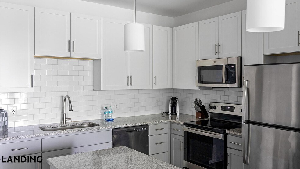 Building Photo - 100 Wildwood Ct