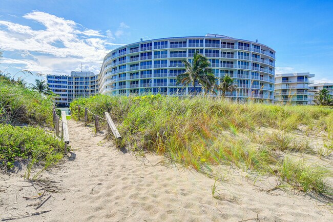 Building Photo - 2774 S Ocean Blvd