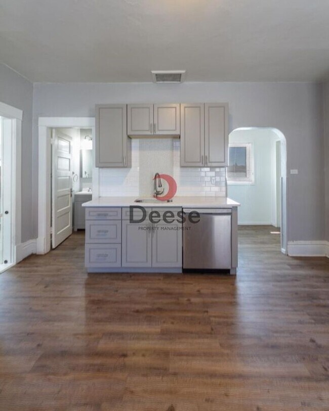 Building Photo - Charming North Spokane Home with Vintage C...