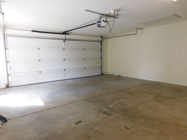 Building Photo - 1183 Inverness Way