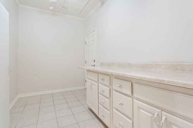 Building Photo - 102 Teacup Cove