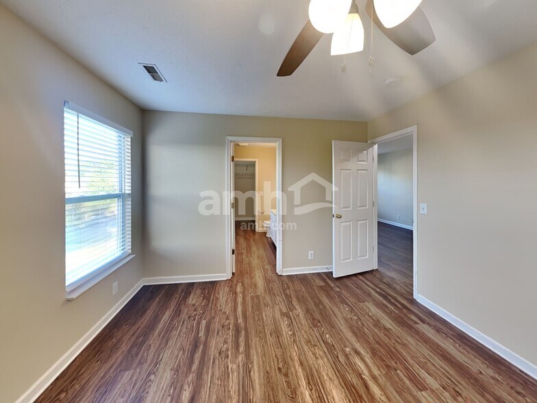Building Photo - 2869 Paddle Wheel Dr