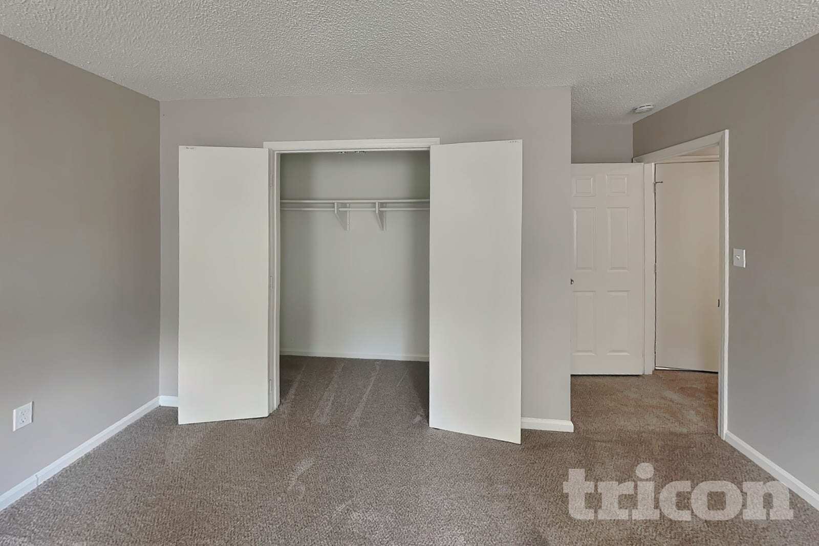 Building Photo - 7400 Palmetto Ct