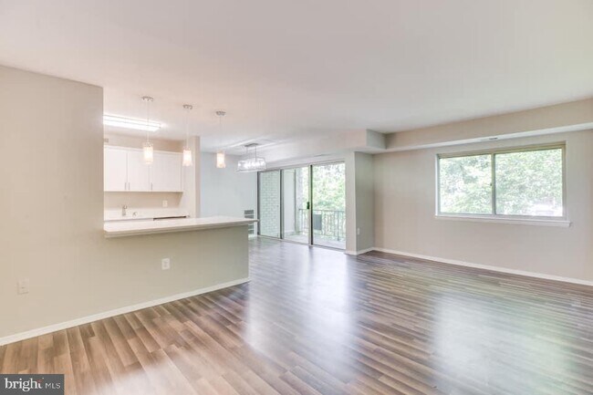 Building Photo - 5200 Crossfield Ct