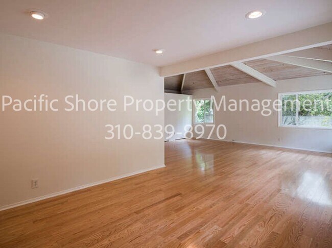 Building Photo - Charming Brentwood Ranch Home with Excepti...