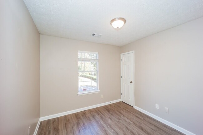 Building Photo - 3955 Belmont Ridge Dr