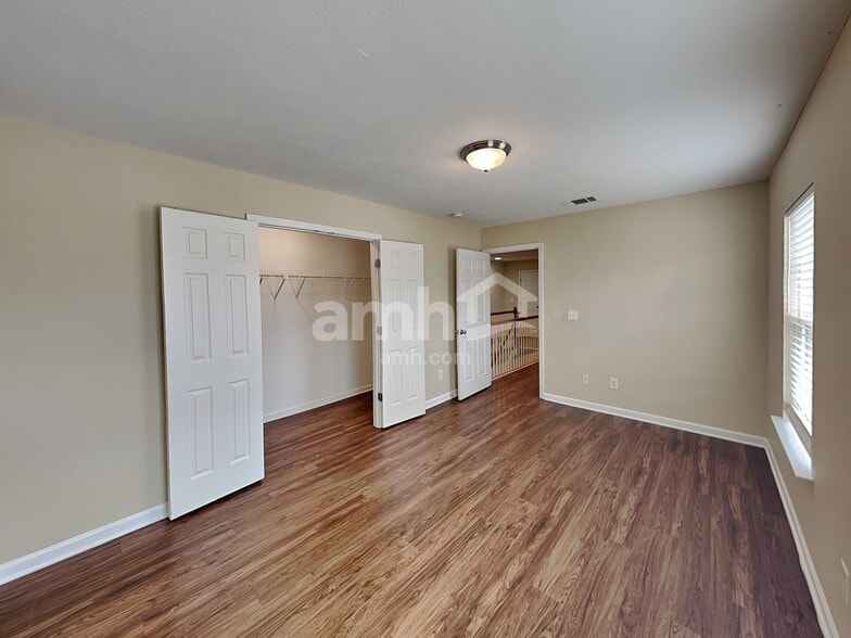 Building Photo - 256 Neal Ave