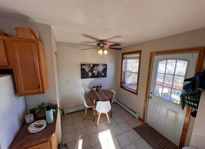 Building Photo - 33B Parsons St