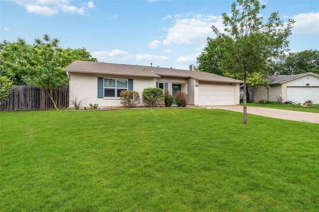 Building Photo - 11204 Applewood Dr