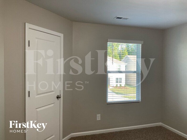 Building Photo - 5510 Cobblestone Glen Dr