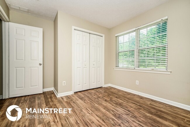 Building Photo - 105 Falcon Ridge Dr