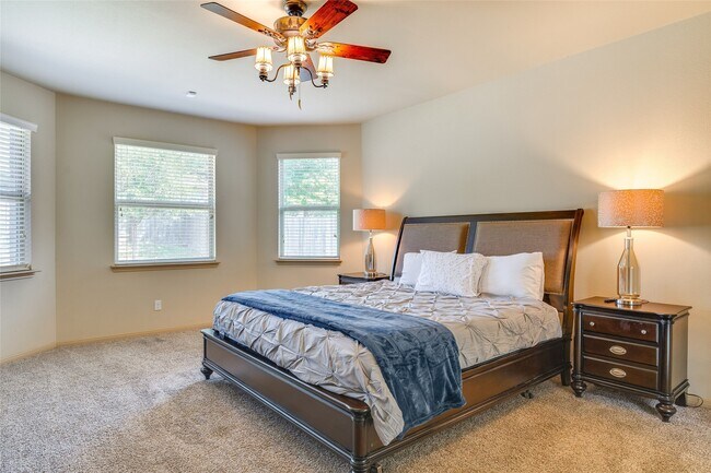 Building Photo - 8470 Coral Cove Pass Ln