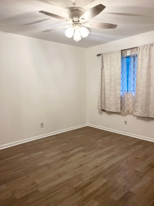 Building Photo - Two Bed, Two Bath Condo at Windsor Crossing