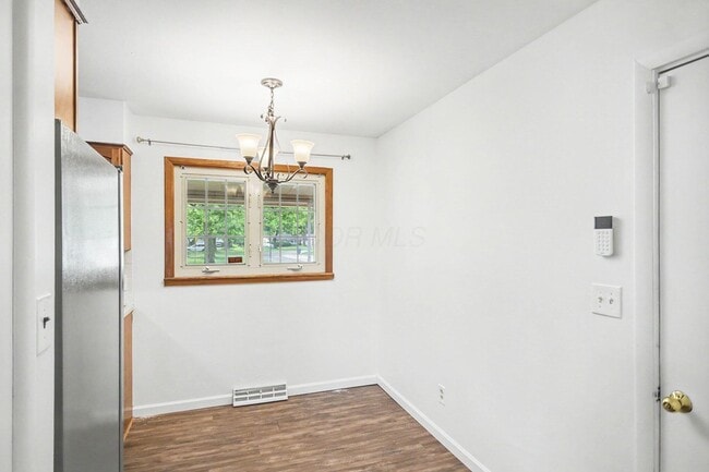 Building Photo - 898 Havendale Dr