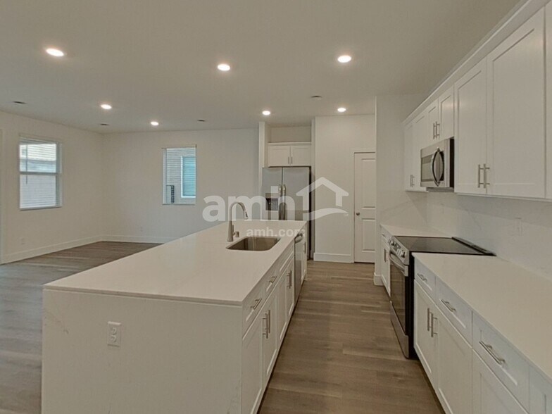 Building Photo - 5812 Fly Fisher St