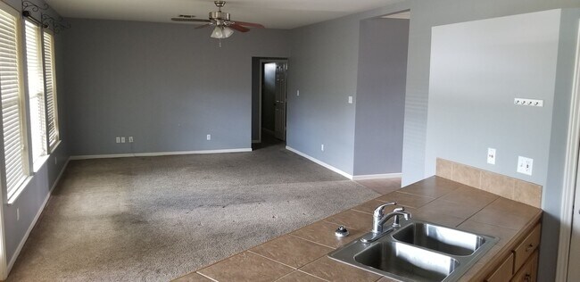 Building Photo - 125 Festival Ln