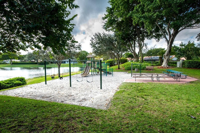 Building Photo - 2334 Timbercreek Cir NW