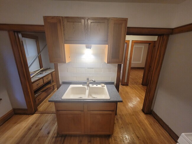 Building Photo - 2634 N 24th St