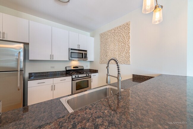 Building Photo - 757 N Orleans St