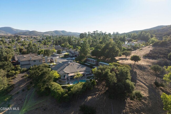 Building Photo - 750 Huntsdale Ct