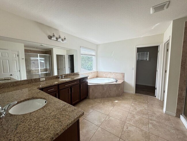 Building Photo - 10126 Celtic Ash Dr