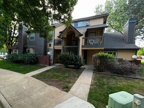 Building Photo - Great 1 Bedroom 1 Bath Condo in Fort Collins