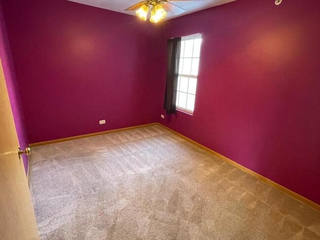 Building Photo - 458 Landmark Ave