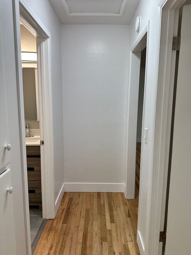 Building Photo - buena44