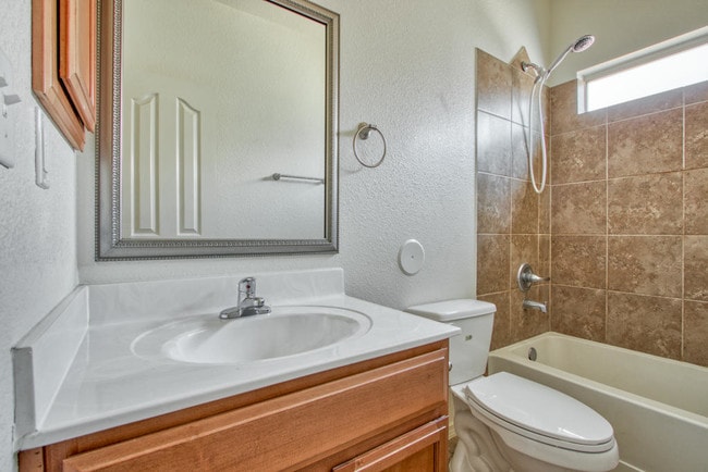 Building Photo - 14227 Bluesky Point Ct