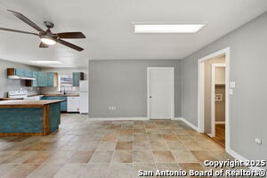 Building Photo - 1272 Rotherman