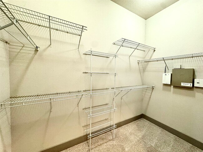 Building Photo - 3660 Richmond Ave.