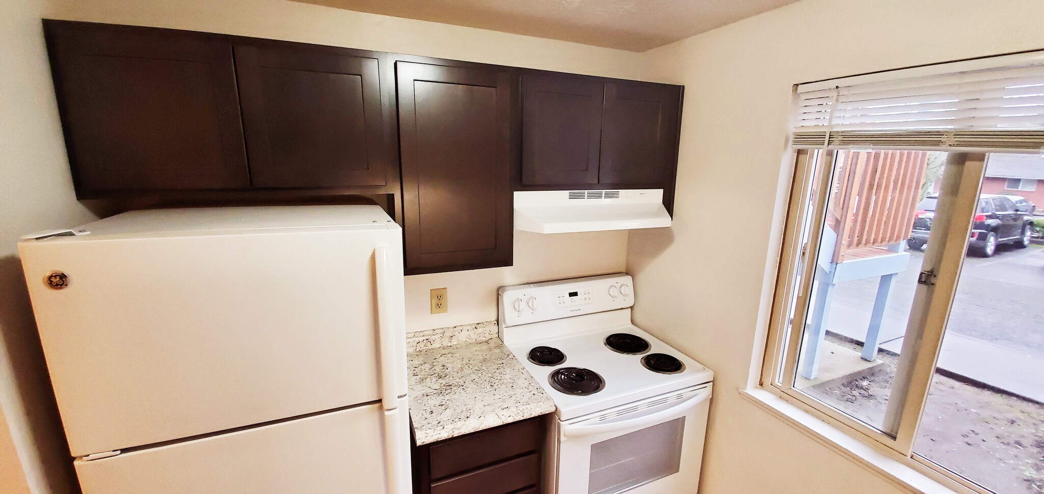 Building Photo - 3640 SW 114th Ave