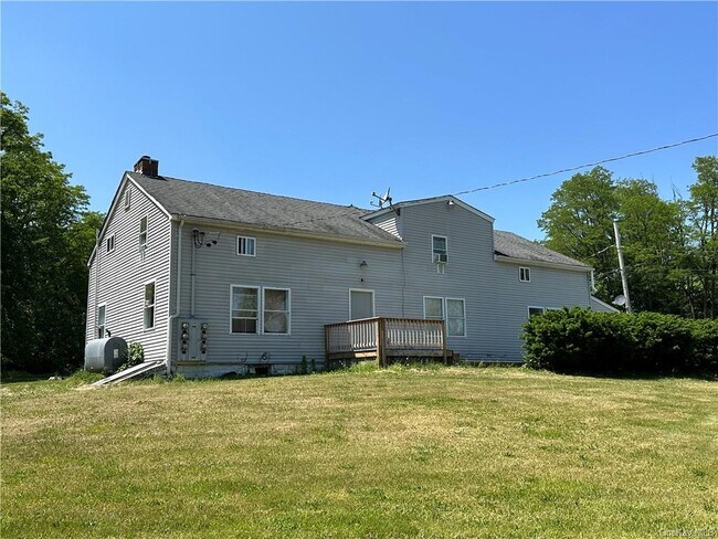 Building Photo - 1399 US-44