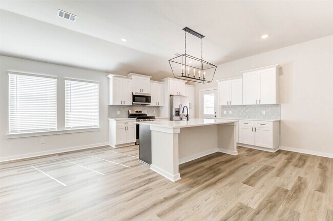 Building Photo - 6422 Pomona Ct