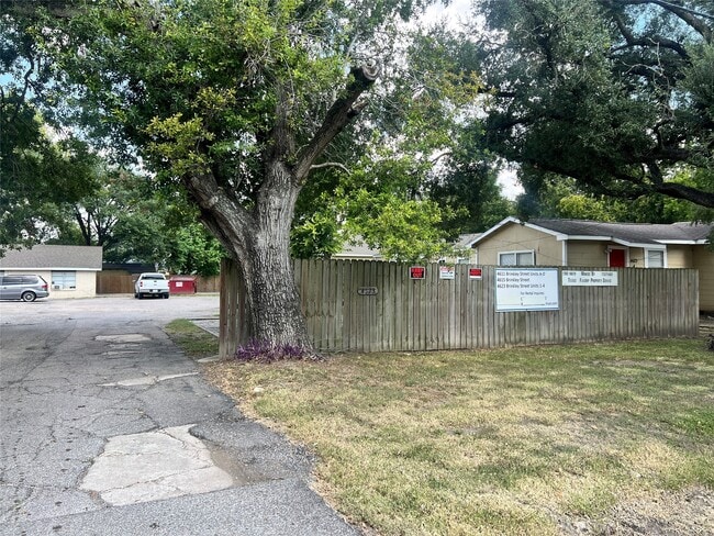 Primary Photo - 4623 Brinkley St
