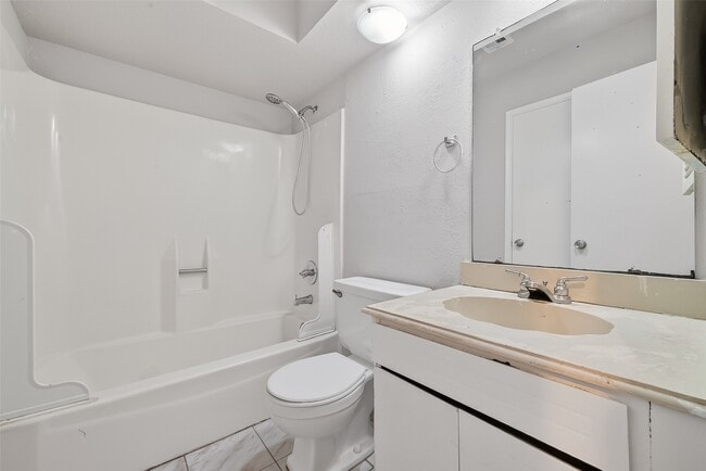 Building Photo - 4742 Tain Dr