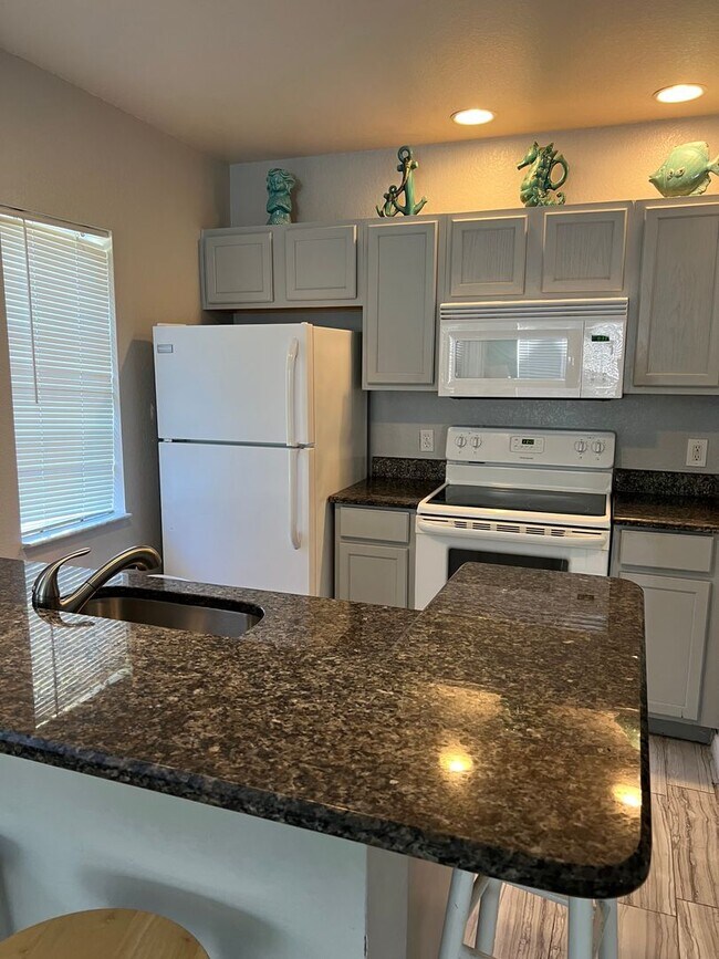 Building Photo - 2280 San Vital Dr