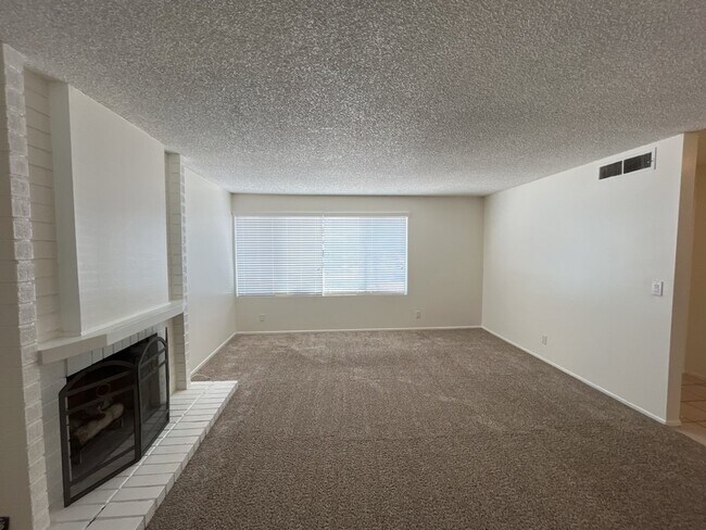 Building Photo - 2722 Kline Cir