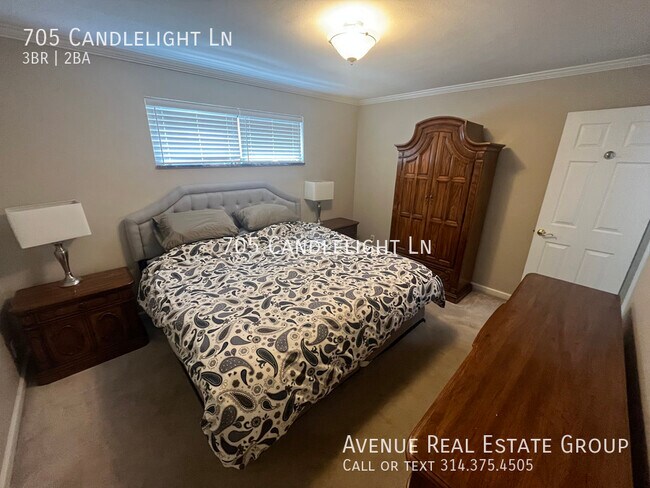 Building Photo - Just Listed! - 705 Candlelight Lane