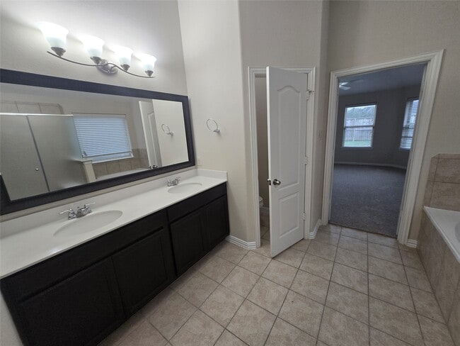 Building Photo - 9126 Monarch Field Ln