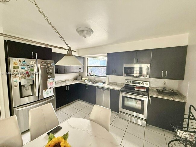 Building Photo - 6426 SW 134th Pl