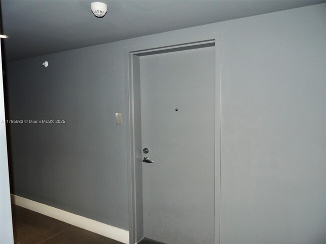 Building Photo - 1170 101st St