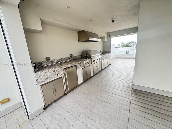 Building Photo - 10550 NW 65th Ln