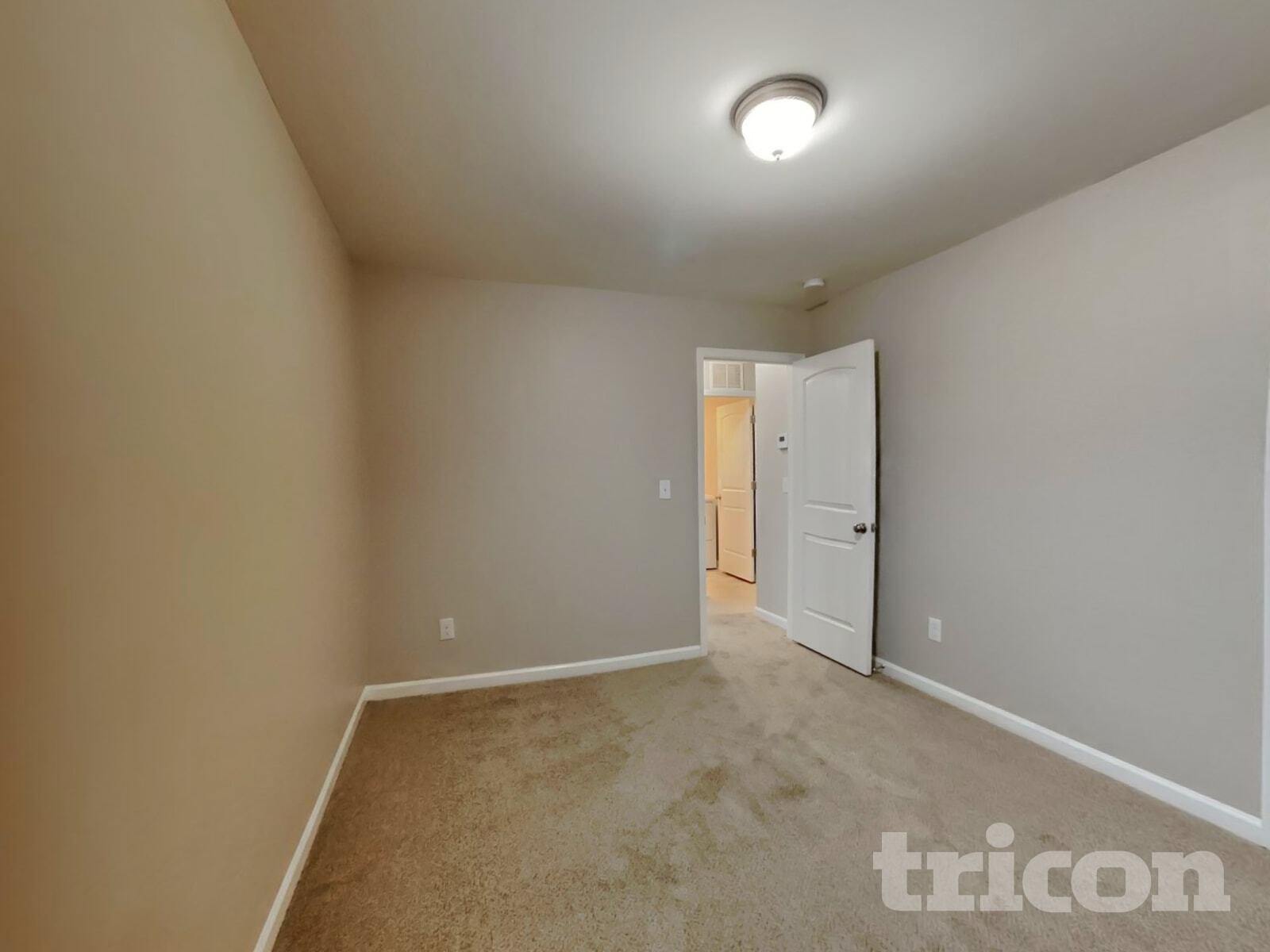 Building Photo - 144 Yadkin St