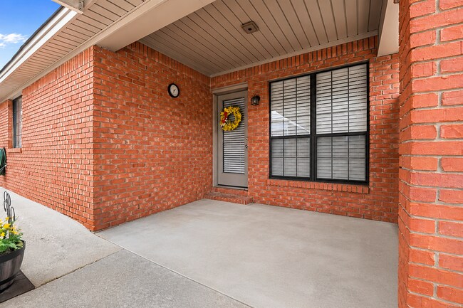 Building Photo - 539 Shelia Boulevard