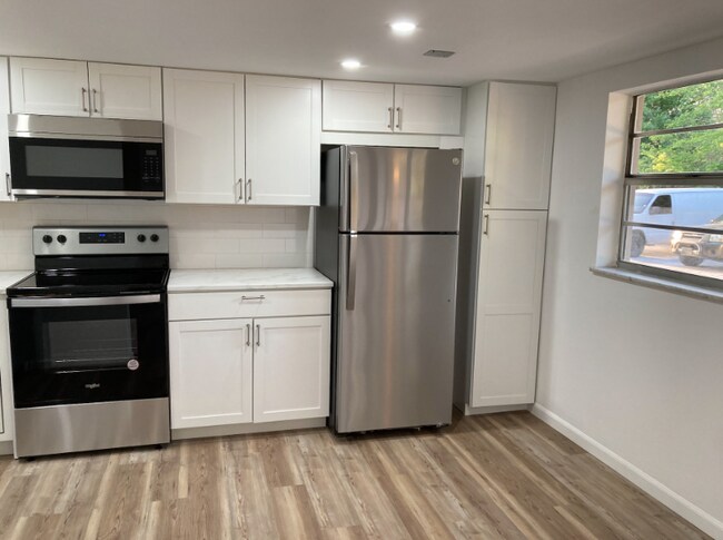 Building Photo - 1896 40th Ave